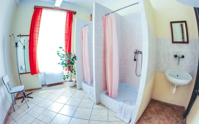 Hostel Dakura