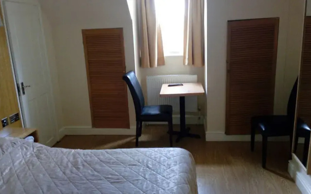 Smart Sea View Brighton Hostel