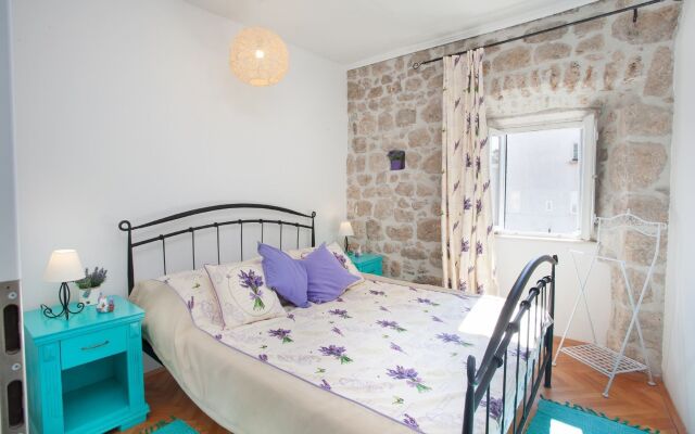Apartment & Rooms Stajeva