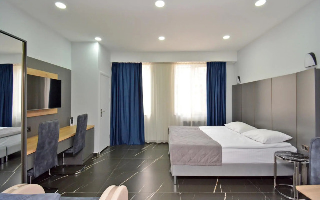 Левел Ереван