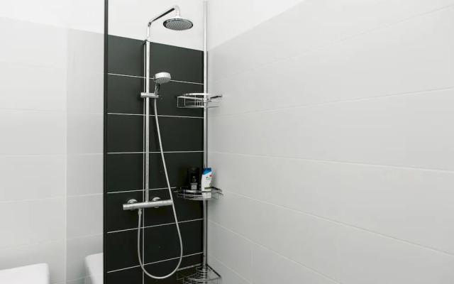 Bright and Charming Apartment Close to the Center