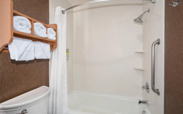 Holiday Inn Express Monterey-Cannery Row by IHG