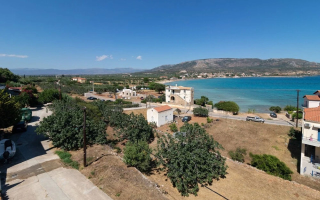 SeaView Flat Near the Beach