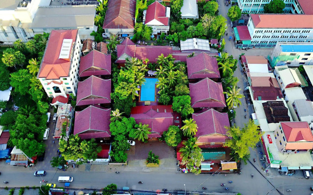 Neak Pean Hotel - Wooden House