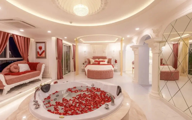 Couple Retreats - Romantic Apartment