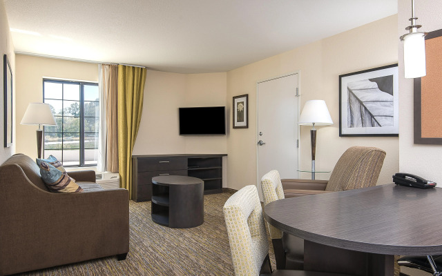 Candlewood Suites Bloomington by IHG - фото 4