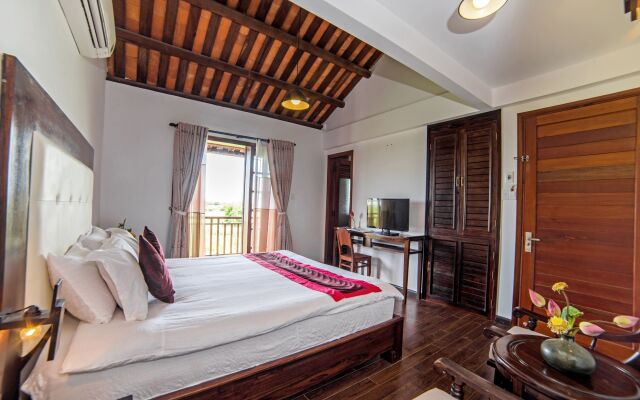 Calm House Hotel Hoi An