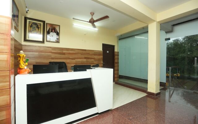 Santosh Residency by OYO Rooms