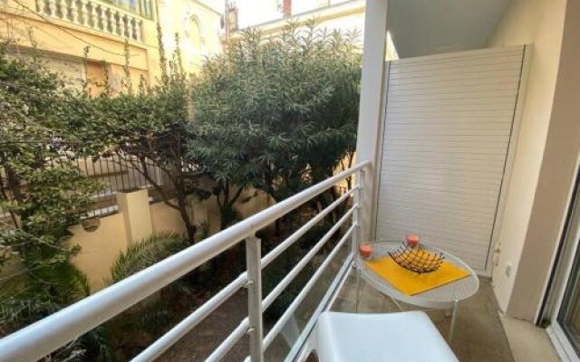 Renovated 2 Bedrooms 50M From The Croisette And The Sea