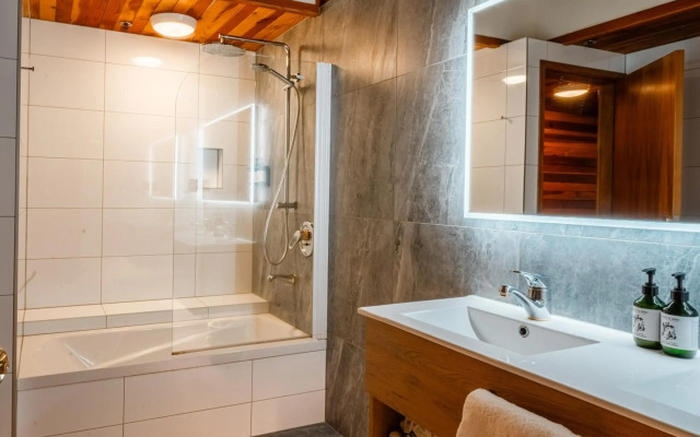 Powderhorn Chateau