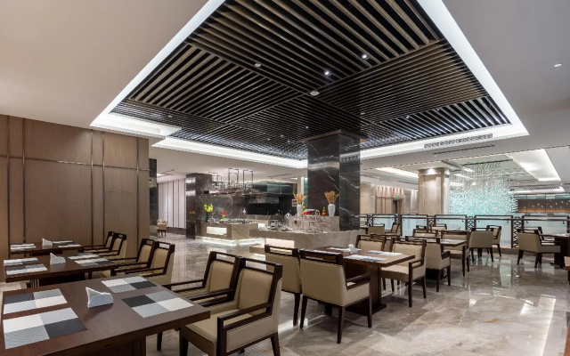 Rezen Hotel Yunyang Lanwan