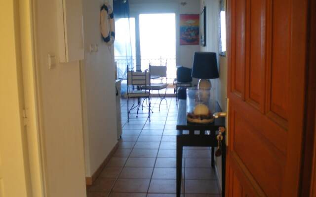 Apartment with One Bedroom in Les Trois Bassins, with Wonderful Sea View, Furnished Balcony And Wifi