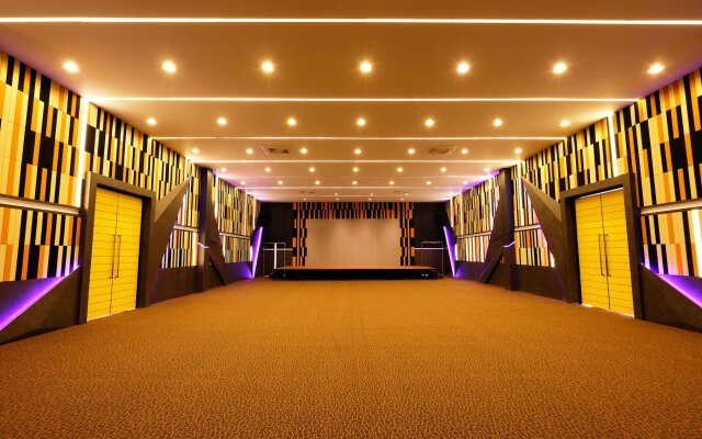 Play Phala Beach Rayong