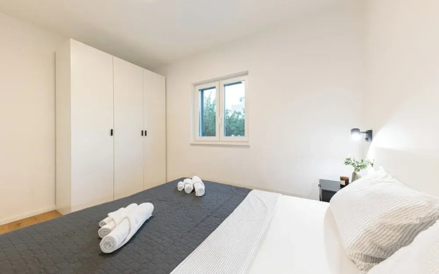 Olive Leaf - Ground Floor Apartment