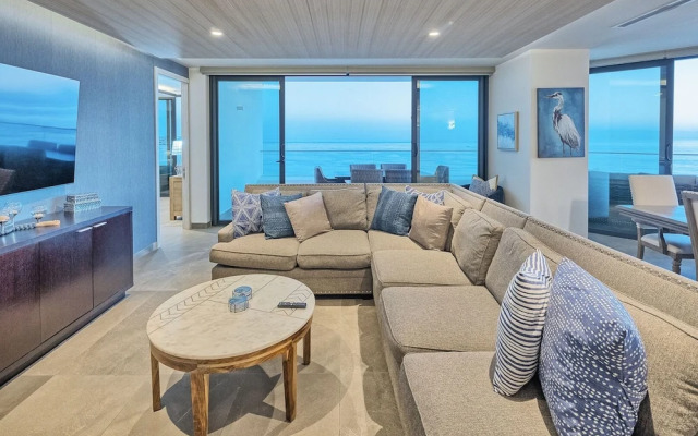 Luxury New Oceanfront Condo 5BR Sleeps 12