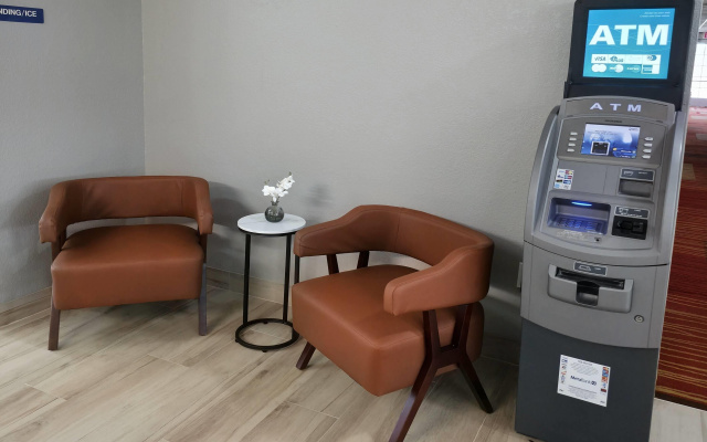 Microtel Inn & Suites by Wyndham Claremore