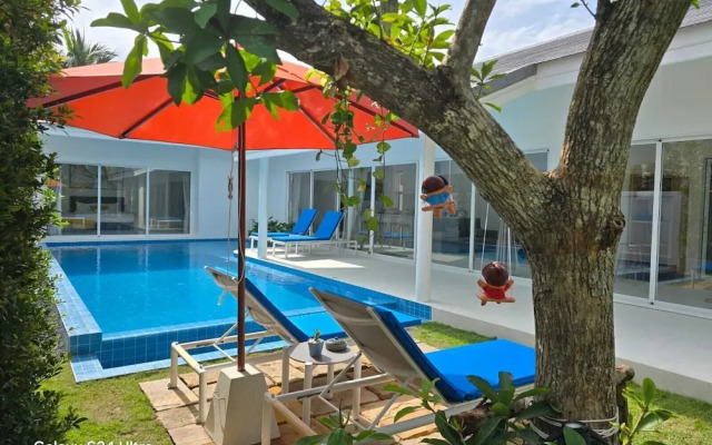 Bougain Villas Salad Beach