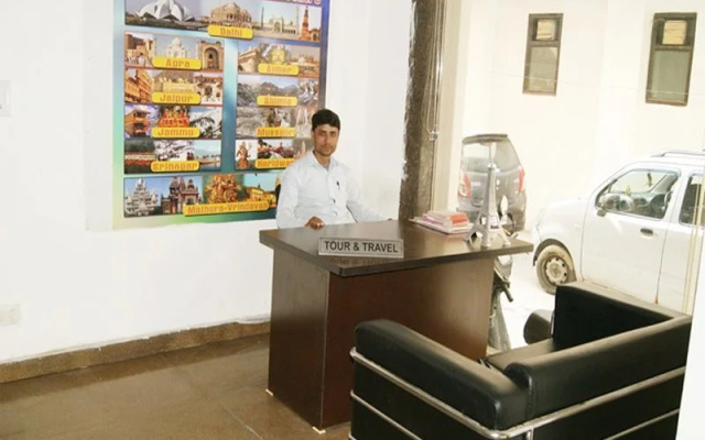 Hotel Daya Continental