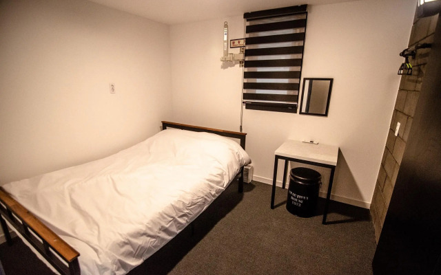 One Way Guesthouse Busan - Hostel