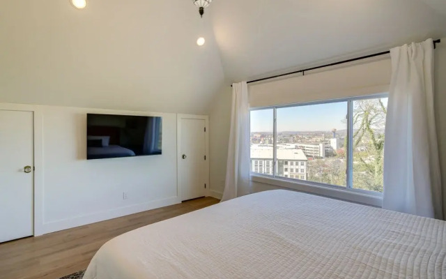 Hilltop Tennessee Retreat: Neyland Stadium Views!