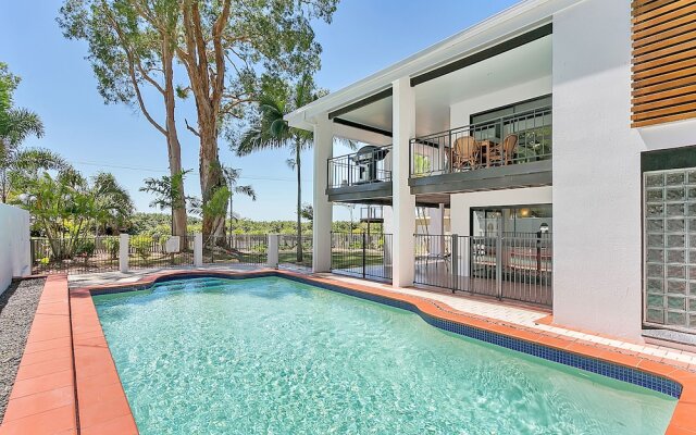 Dolce Vita Beachfront Holiday House