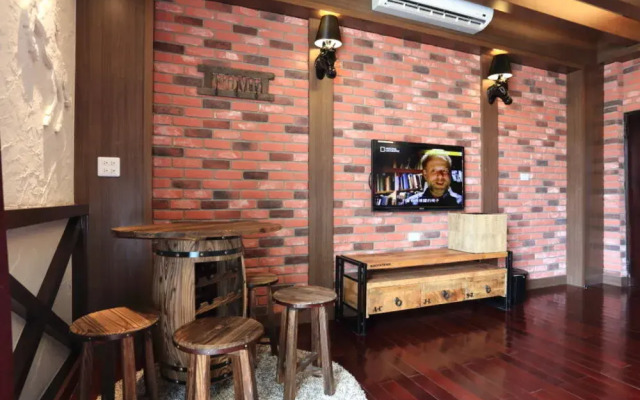 E Moh Hotel