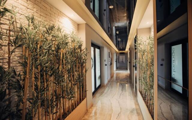 Burhaniye Marina Boutique Hotel