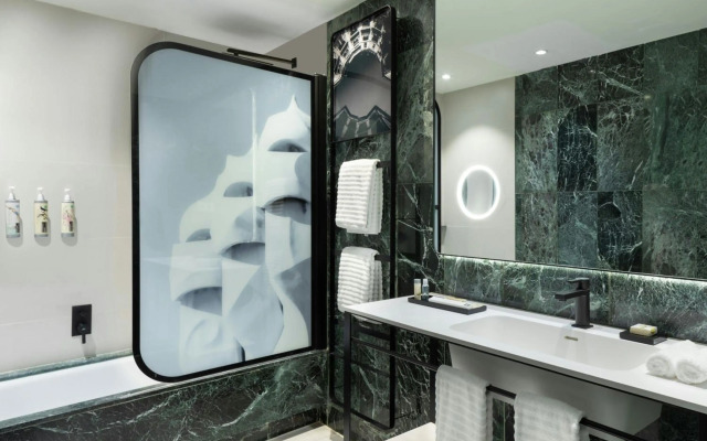 Renaissance Barcelona Hotel