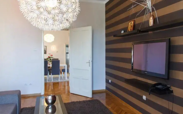 Bitef Apartment