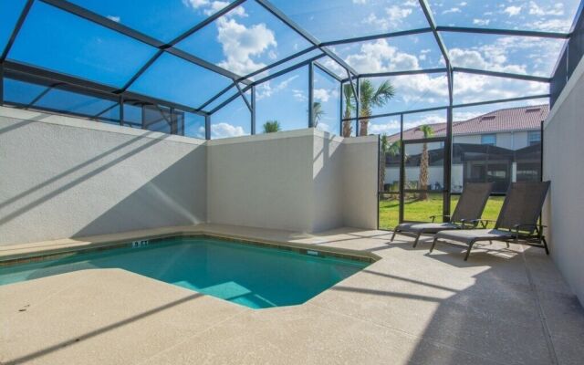 Fully Equiped 4 Bedroom Villa