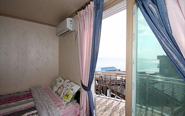 Yeongdeok Who Pension