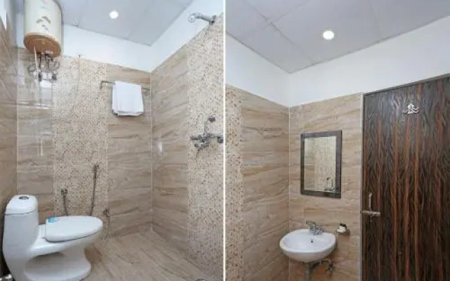 Prakash Farm BY OYO Rooms