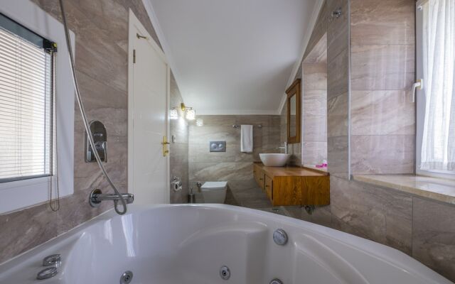 Infinity Civan Villa