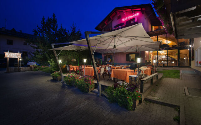 Hotel Astra