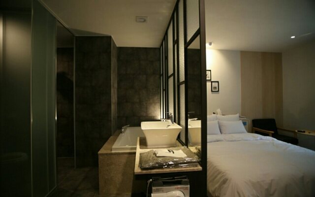 Moon Hotel
