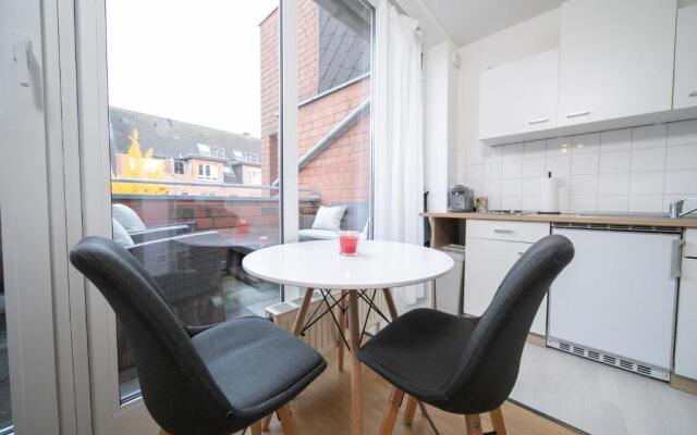 Studio Shiny - Zentral mit Balkon - Messe - Küche