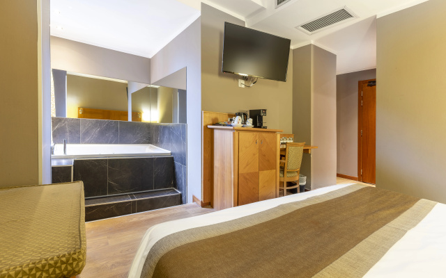 Hotel Master