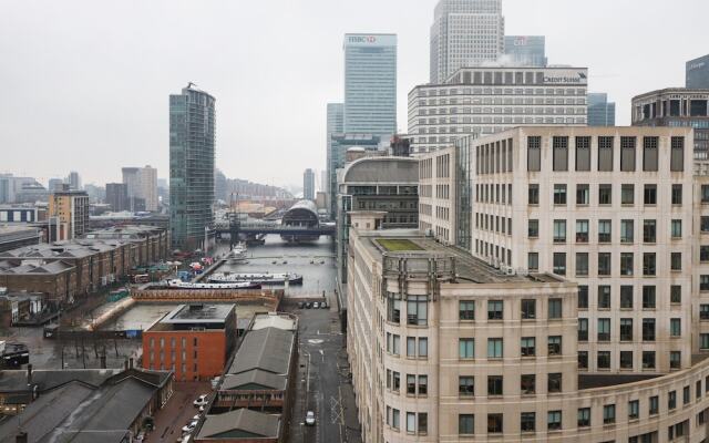 2 Bedroom Apartment With Stunning Views of Canary Wharf