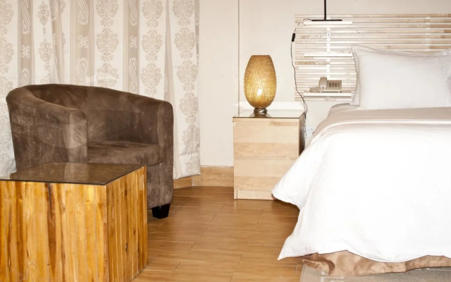 Tropical Enclave Hotel