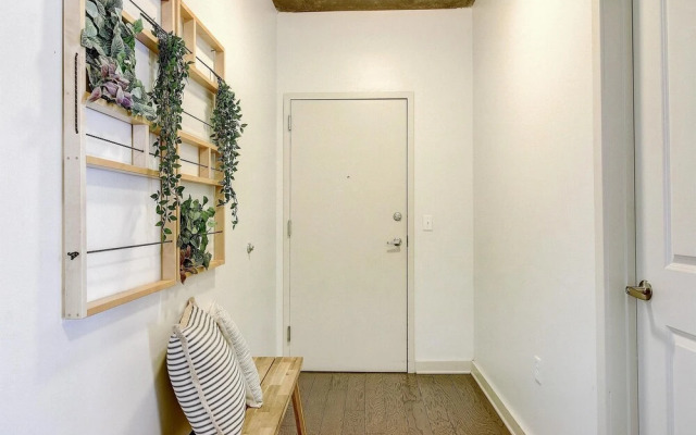 FRONTDESK Skyhouse Apts Uptown Charlotte