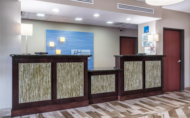Holiday Inn Express & Suites Roanoke Rapids SE by IHG