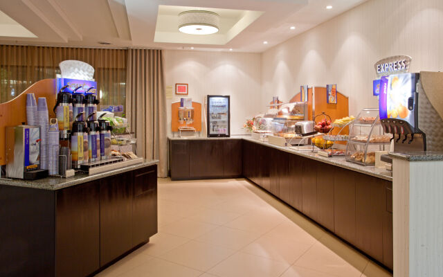 Holiday Inn Express & Suites College Station by IHG