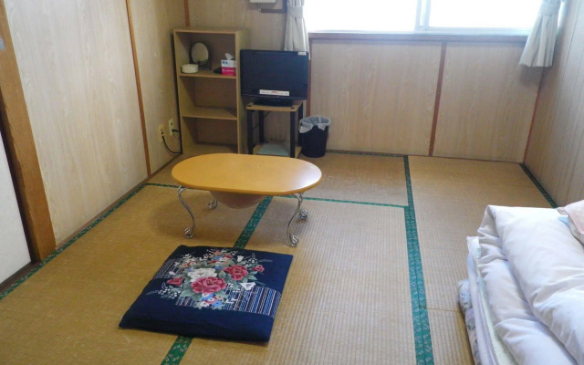 Minshuku Iwakawa