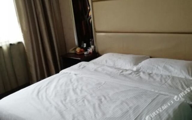 Xinyang Yiwan Hotel
