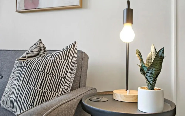 Charming 1BR in Old Irving - Cullom B3