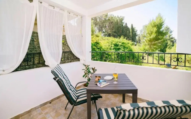 Room in Studio - Studio With Balcony and Sea View