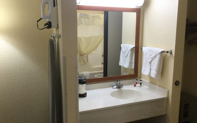 Baymont By Wyndham Port Huron