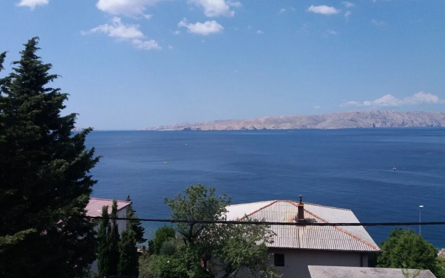 Zlato - With Pool - A3 Lovor