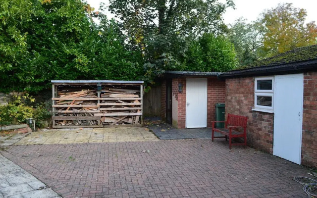 Oak Terrace Cottage