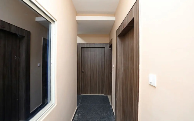 OYO 22955 Hotel Manorama